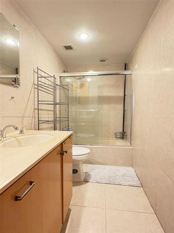 1965 S Ocean Dr 2F, Hallandale Beach, FL 33009