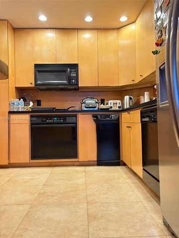 1965 S Ocean Dr 2F, Hallandale Beach, FL 33009