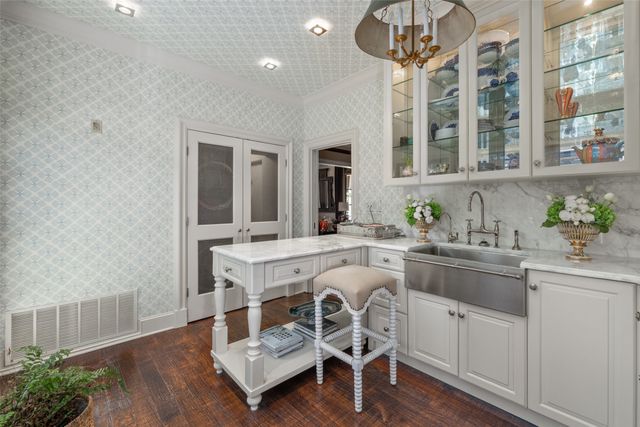 3717 Monticello Drive, Fort Worth, TX 76107