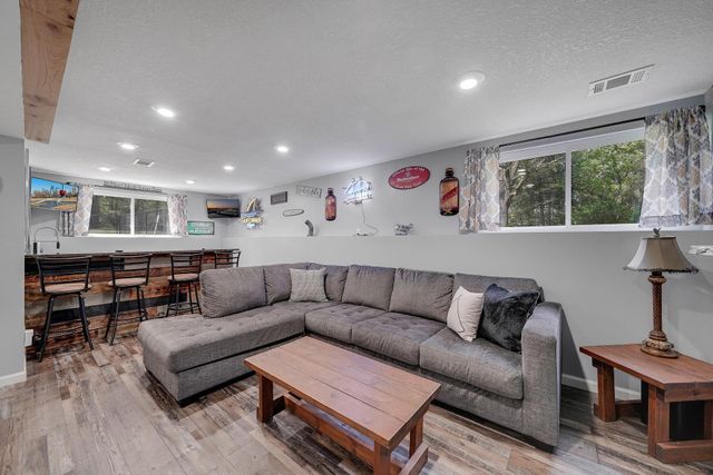 19505 Owen Avenue, Hastings, MN 55033