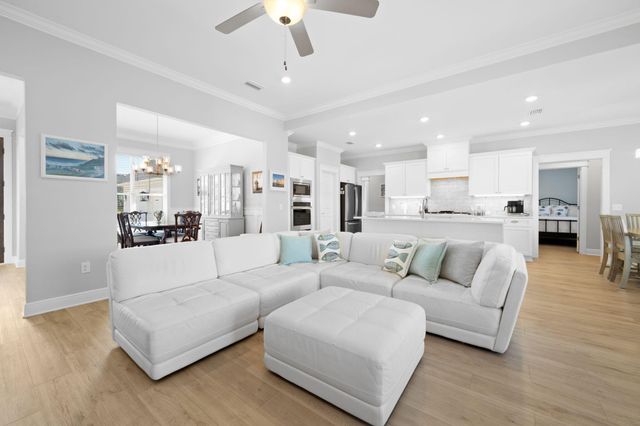 142 Mill Pond Cove, Freeport, FL 32439