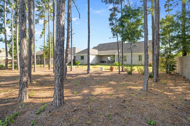 142 Mill Pond Cove, Freeport, FL 32439
