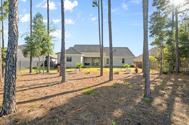 142 Mill Pond Cove, Freeport, FL 32439