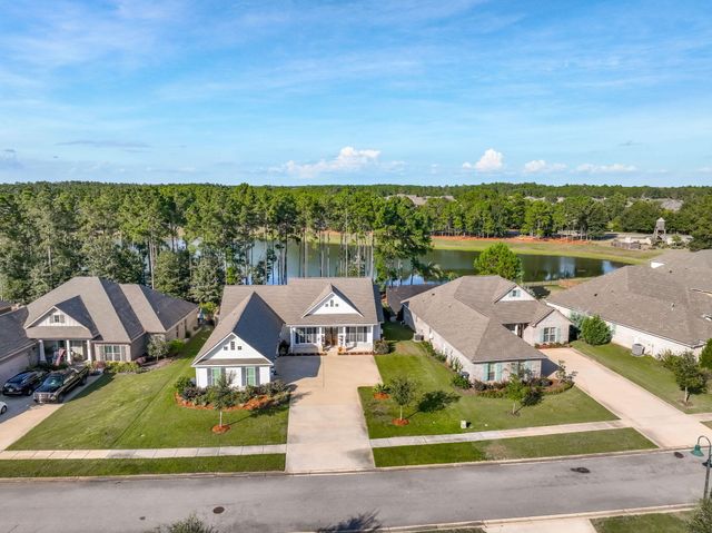 142 Mill Pond Cove, Freeport, FL 32439