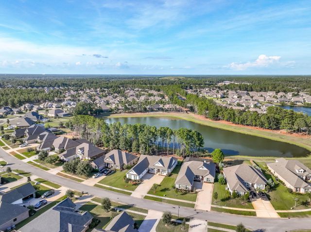 142 Mill Pond Cove, Freeport, FL 32439