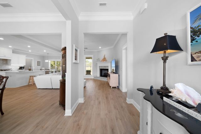 142 Mill Pond Cove, Freeport, FL 32439