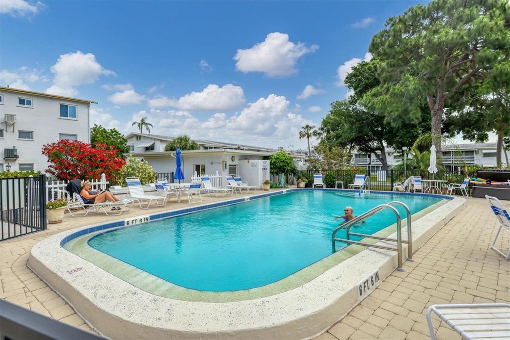 Image 24 of property listing at 1553 PLEASANT ROAD H27, Bradenton, FL 34207
