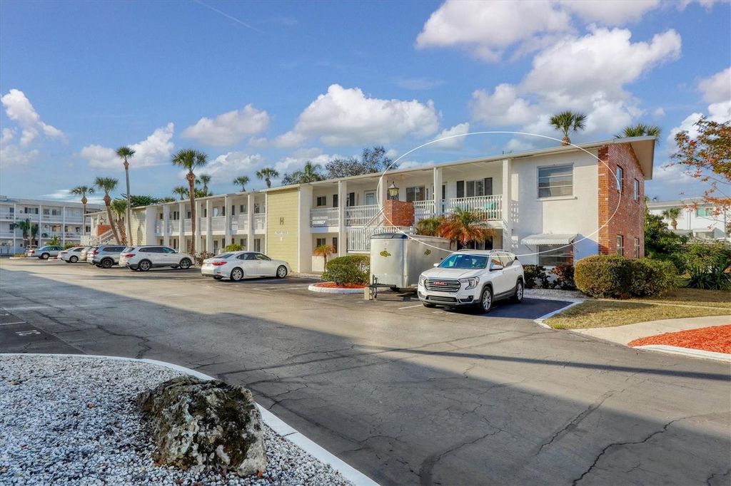 Image 4 of property listing at 1553 PLEASANT ROAD H27, Bradenton, FL 34207