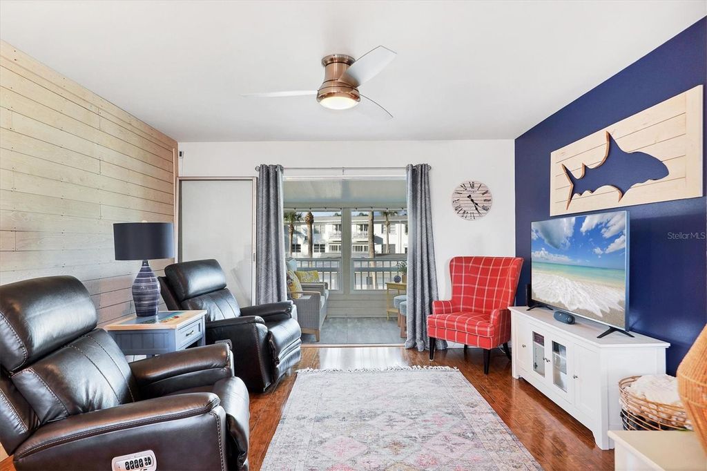 Image 7 of property listing at 1553 PLEASANT ROAD H27, Bradenton, FL 34207