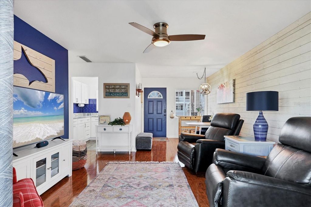 Image 8 of property listing at 1553 PLEASANT ROAD H27, Bradenton, FL 34207