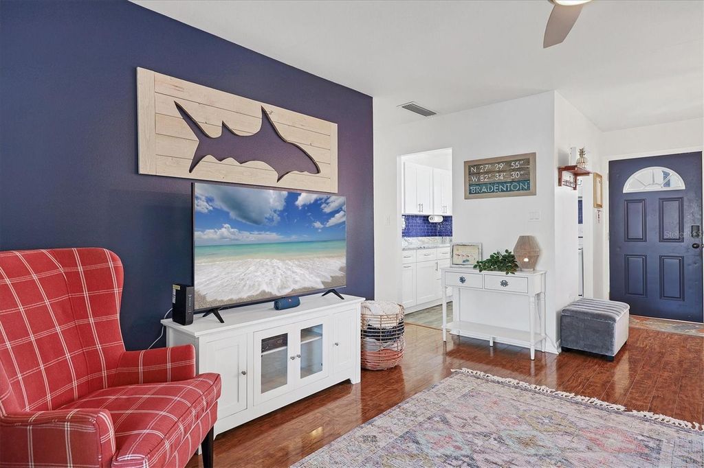 Image 9 of property listing at 1553 PLEASANT ROAD H27, Bradenton, FL 34207