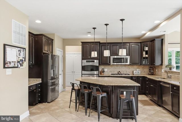 310 LYON CT, Baltimore, MD 21208