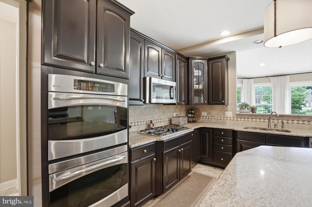 310 LYON CT, Baltimore, MD 21208