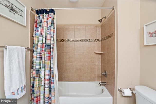 310 LYON CT, Baltimore, MD 21208
