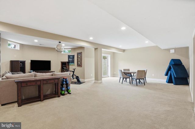 310 LYON CT, Baltimore, MD 21208