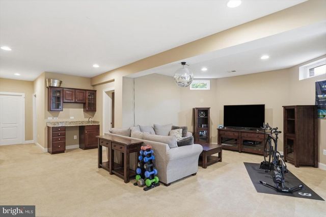310 LYON CT, Baltimore, MD 21208