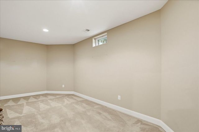 310 LYON CT, Baltimore, MD 21208