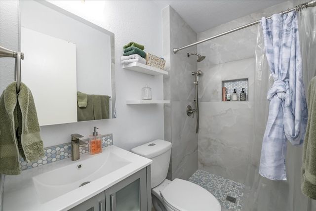 8714 Grayling Way, Sacramento, CA 95826