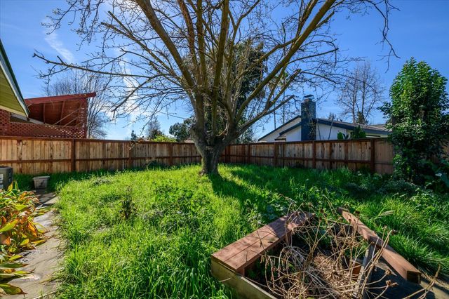 8714 Grayling Way, Sacramento, CA 95826