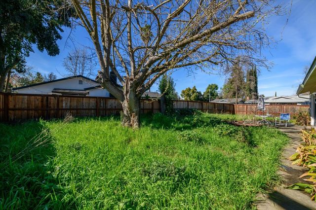 8714 Grayling Way, Sacramento, CA 95826