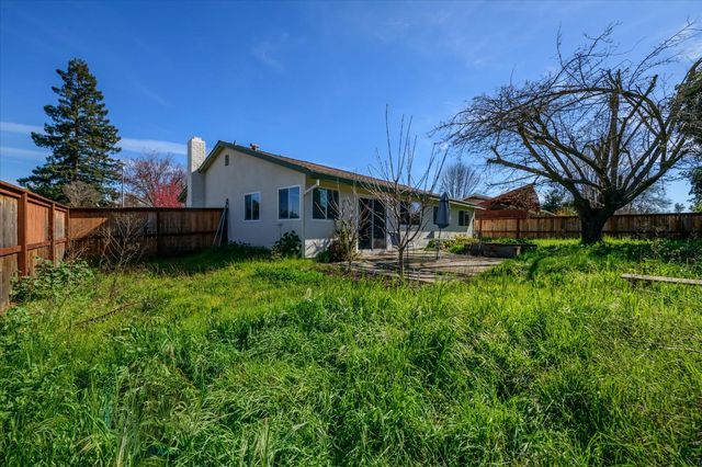 8714 Grayling Way, Sacramento, CA 95826