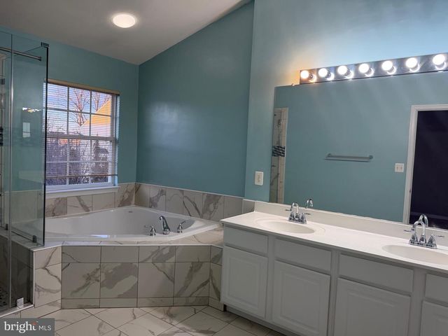 13236 ROLLING PLAINS CT, Herndon, VA 20171