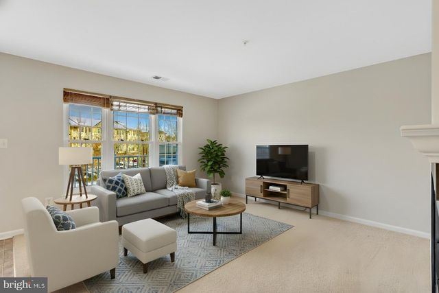 42213 BLACK ROCK TER, Aldie, VA 20105