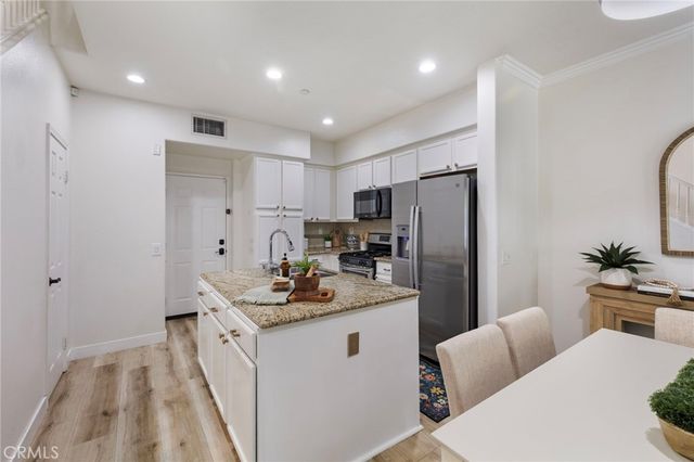 33 Quartz Lane, Ladera Ranch, CA 92694