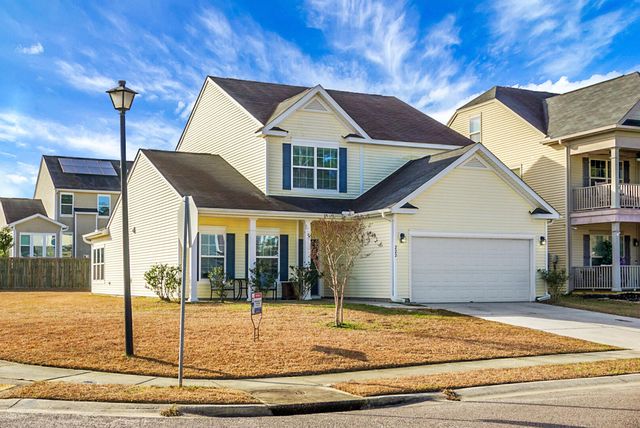 222 Weeping Cypress Drive, Moncks Corner, SC 29461