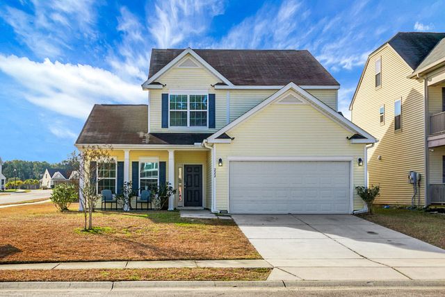 222 Weeping Cypress Drive, Moncks Corner, SC 29461