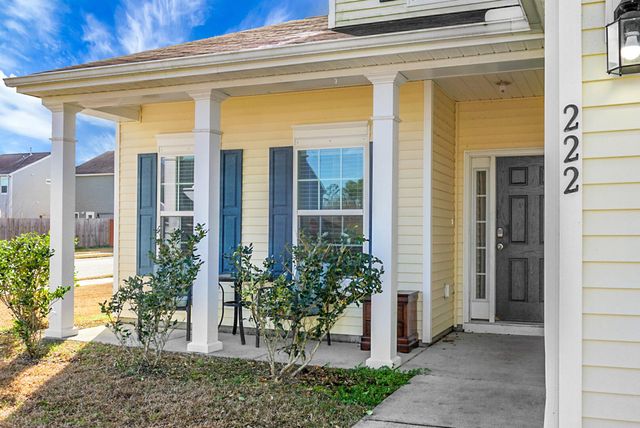 222 Weeping Cypress Drive, Moncks Corner, SC 29461