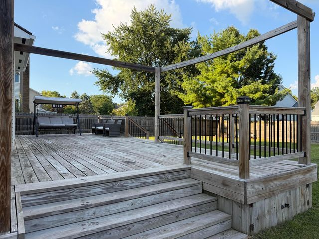 672 N Starr Drive, Pickerington, OH 43147