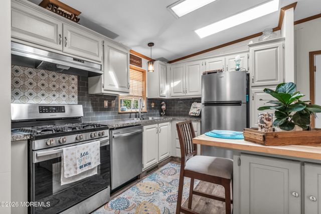 610 Walden Way, Whiting, NJ 08759