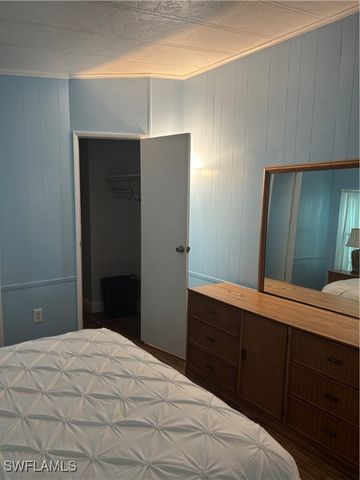 38 Island Lake LN, Naples, FL 34114