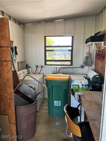 38 Island Lake LN, Naples, FL 34114