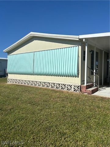 38 Island Lake LN, Naples, FL 34114