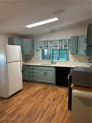 38 Island Lake LN, Naples, FL 34114