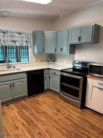 38 Island Lake LN, Naples, FL 34114