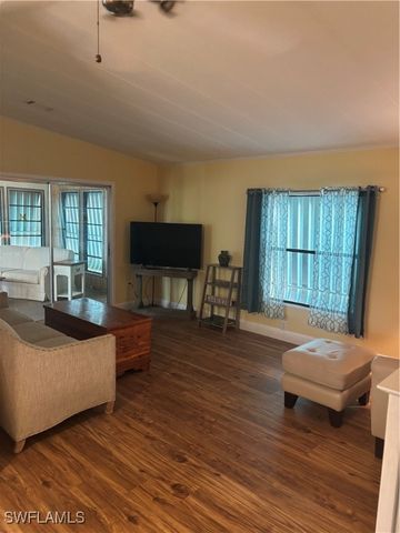 38 Island Lake LN, Naples, FL 34114