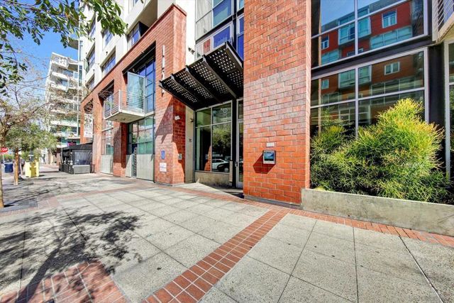 1050 Island 211, San Diego, CA 92101