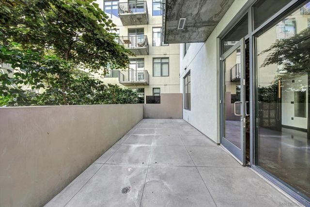 1050 Island 211, San Diego, CA 92101