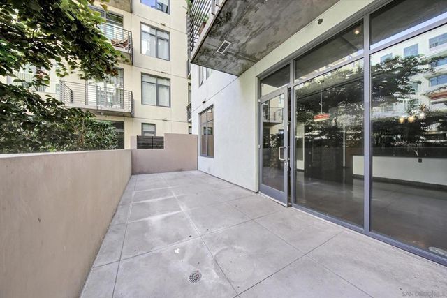 1050 Island 211, San Diego, CA 92101