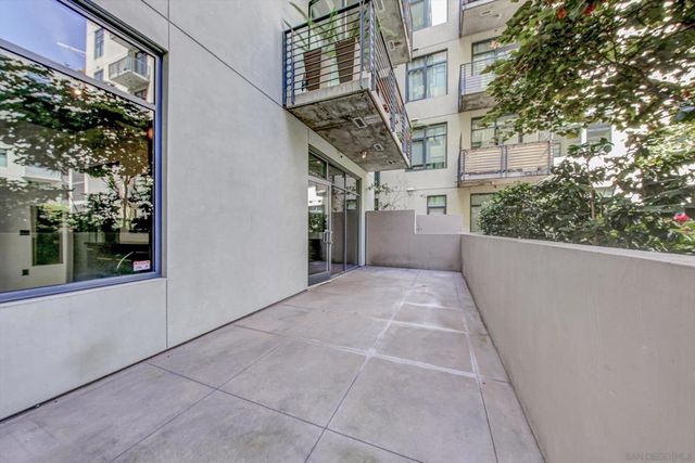 1050 Island 211, San Diego, CA 92101