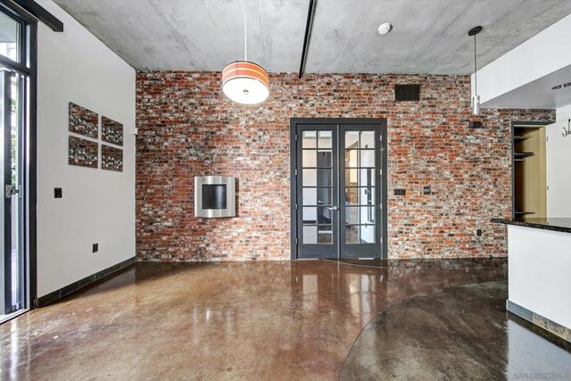 1050 Island 211, San Diego, CA 92101