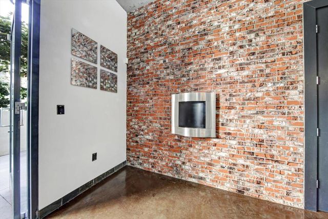 1050 Island 211, San Diego, CA 92101