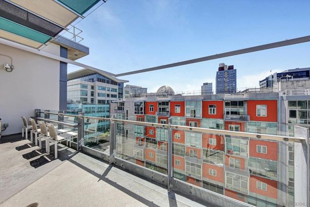1050 Island 211, San Diego, CA 92101
