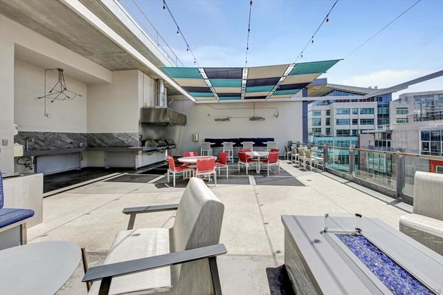 1050 Island 211, San Diego, CA 92101