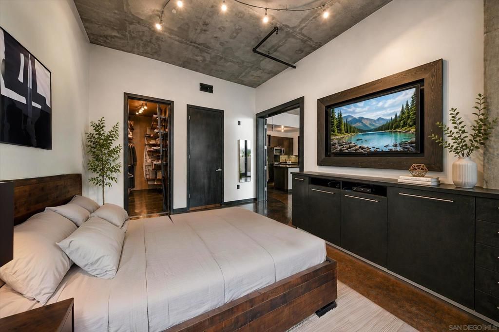 1050 Island 211, San Diego, CA 92101 — photo 3