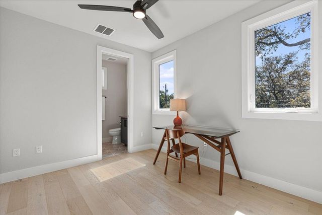 3602 Pennsylvania Ave 2, Austin, TX 78721