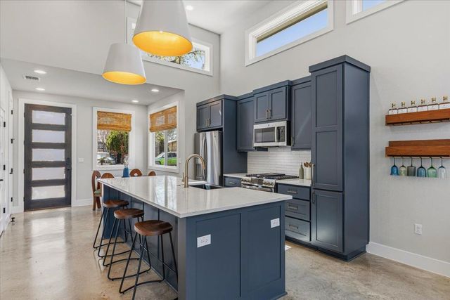 3602 Pennsylvania Ave 2, Austin, TX 78721